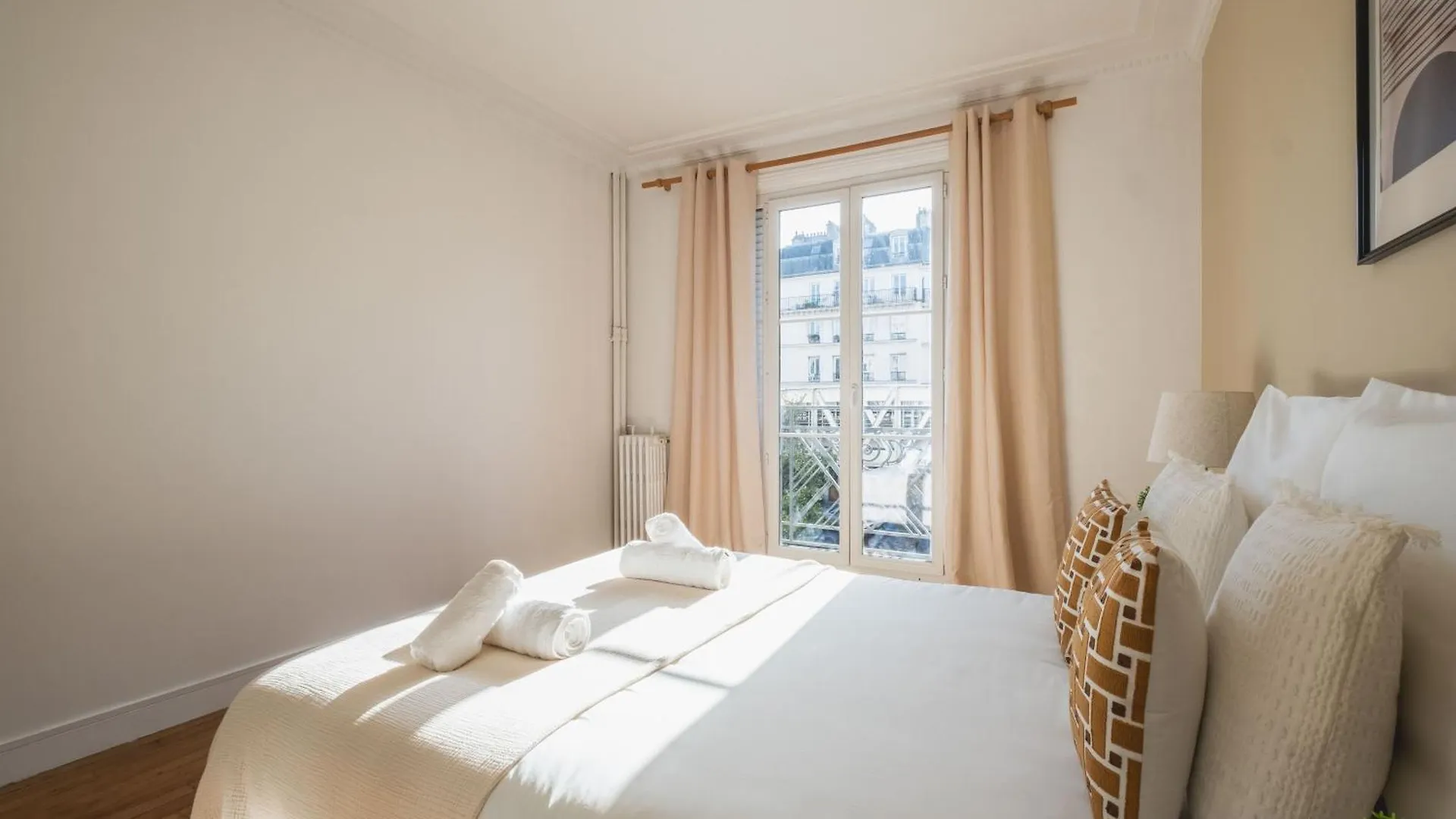 Logement Haut De Gamme A Grenelle Paris 0*,  France